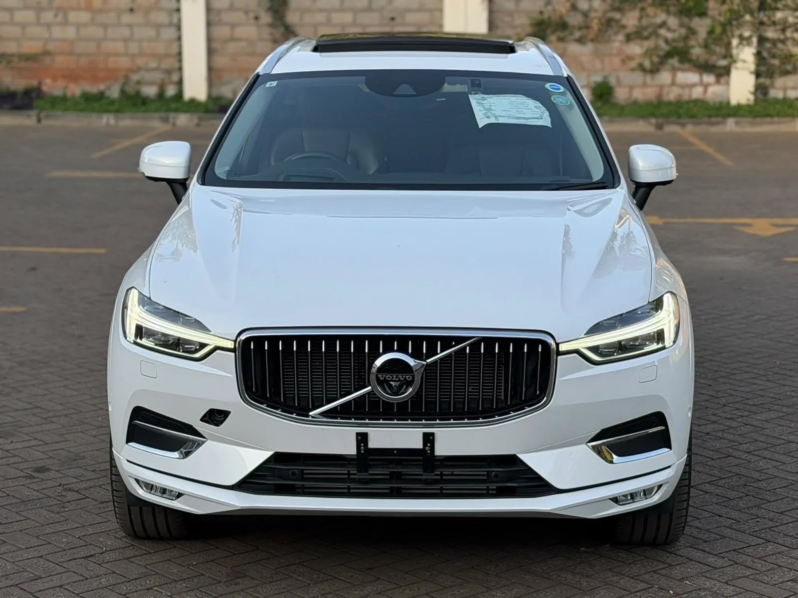2019 Volvo XC60 Inscription T5 AWD with Panoramic Sunroof